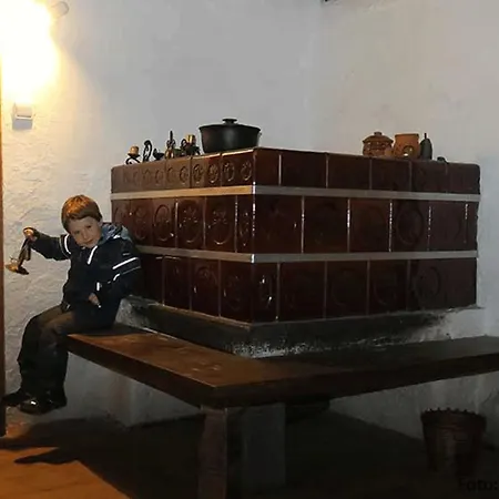 Dormouse House In Slovenia בית נופש *